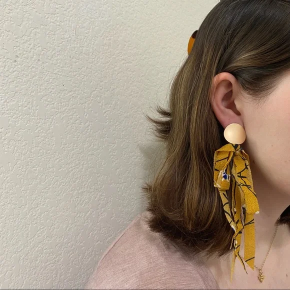 Floral Fabric Ribbon Earrings Metal Stud - Picture 4 of 12